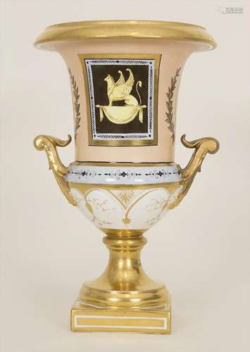 Kratervase mit Chimäre / A vase with a chimera,