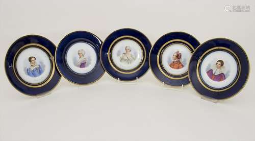 5 Teller mit Damenportraits / A set of 5 plates with