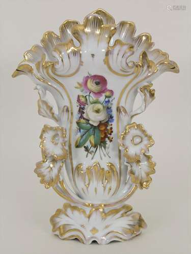 Prunkvase mit Blumendekor / A splendid vase with