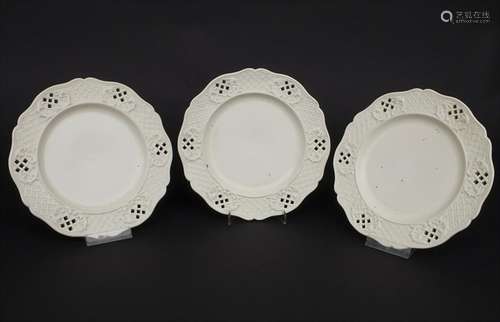 3 Creamware Teller / 3 creamware / pearlware / faience