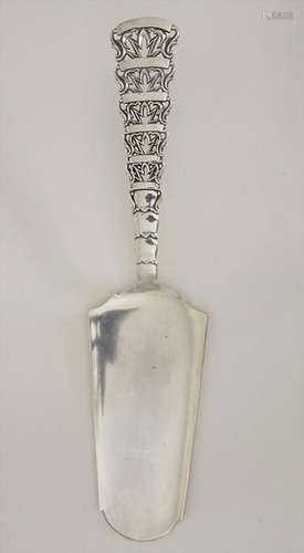 Art Déco Tortenheber / An Art Deco silver cake server,