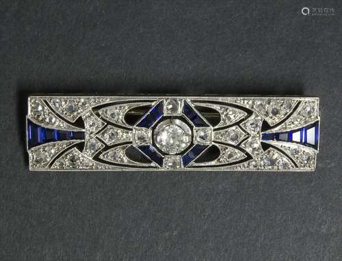 Art Déco-Brosche / An Art Deco brooch with diamonds and