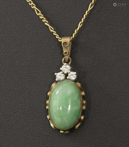 Kette mit Anhänger in Gold mit Brillanten und Jade / A