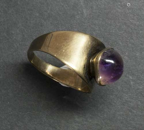 Damenring mit Amethyst Cabochon / A ladies ring with