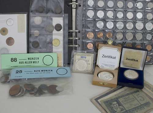 Sammlung Münzen und Banknoten / A collection of coins