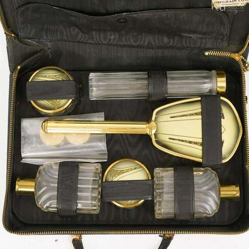 (8 Pc) Vintage Mens Grooming Kit