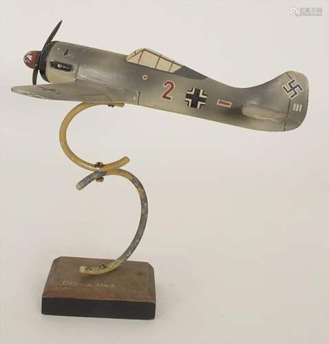 Flugzeugmodell 2. Weltkrieg / An aircraft model WW II,