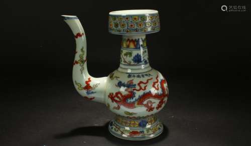 A Chinese Dragon-decorating Estate Porcelain Ewer