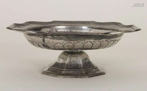 Barock Konfektschale / A Baroque silver candy dish,