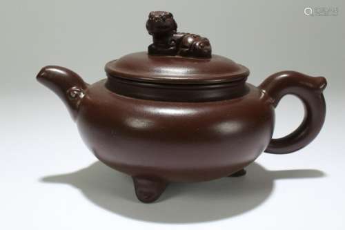 An Estate Chinese Tri-podded Myth-beast Tea Pot Display
