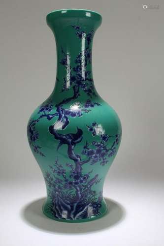 A Chinese Nature-sceen Estate Porcelain Fortune Vase