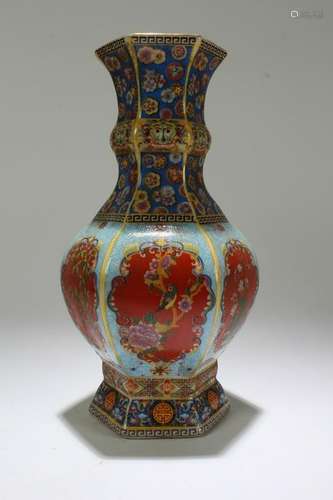 A Chinese Hexa-fortune Estate Porcelain Vase Display