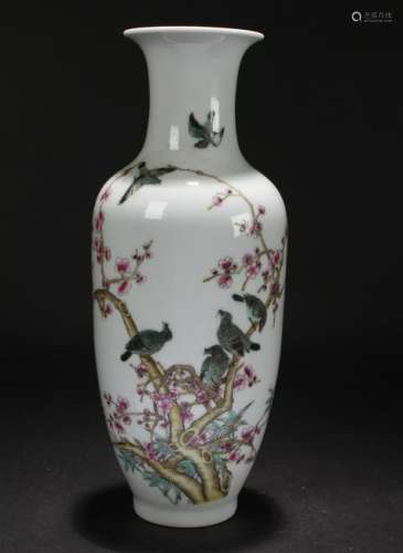An Estate Chinese White Porcelain Nature-sceen Vase