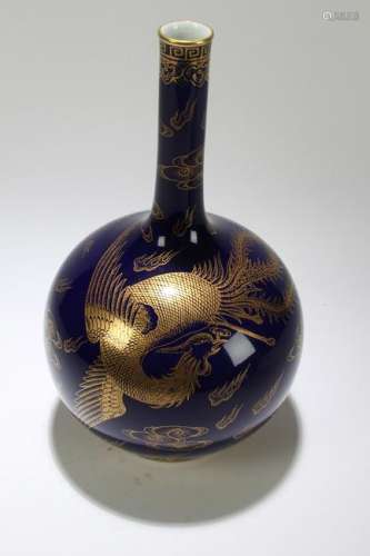 A Porcelain Vase with Phoenix in the Cloud Display