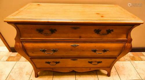 Ethan Allen French Provincial Style Bombe Chest