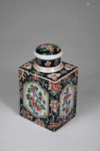 Delft, Royal Tichelaar Makkum, Keramik Teedose mit Deckel, floraler Dekor auf schwarzem Fond,