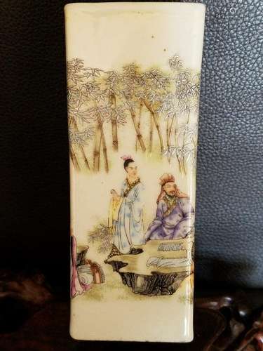 A Ming-Qing Porcelain Pen Holder