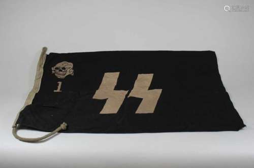 Flagge, SS Totenkopf Division, wohl Infanterie-Regiment 1, Reichszeugmeisterei-Markierung,