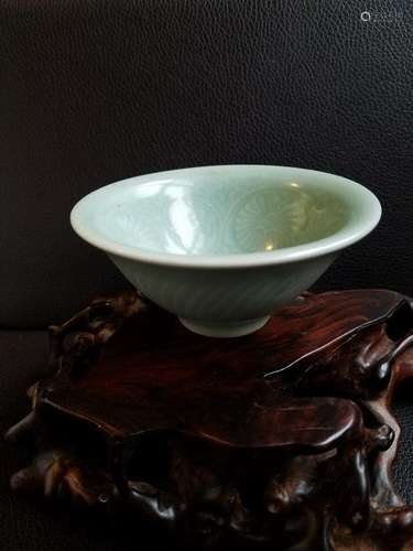 Longquan Kiln Porcelain Bowl