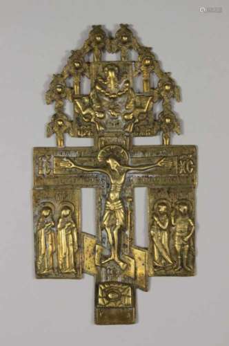 Erweitertes Segenskreuz, Russland, 19. Jh., Bronzeguss, Inschrift auf Rückseite, Maße: 19 x 10,5