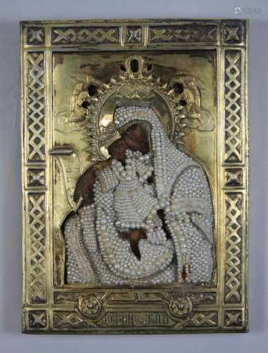 Gottesmutter mit Christuskind, Ikone mit Silberoklad und Perlenstickerei eingelegt in passgenauen