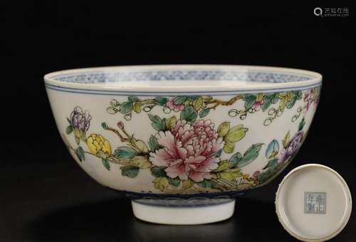 A FAMILLE ROSE FLORAL BOWL, MARKED