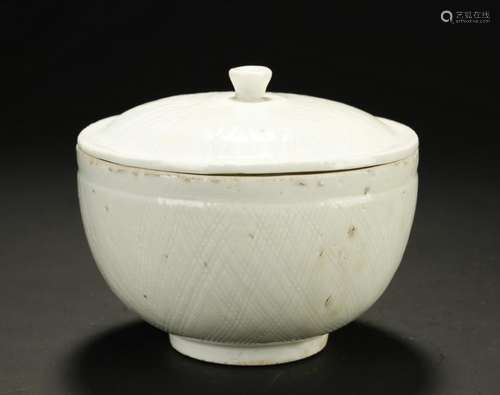 ANTIQUE DING WHITE GLAZED COVERED BOWL