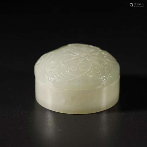 A WHITE JADE CARVED INK PASTE BOX