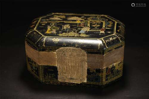 A NICE GOLD PAINTED BLACK LACQUER TEA BOX SEALED