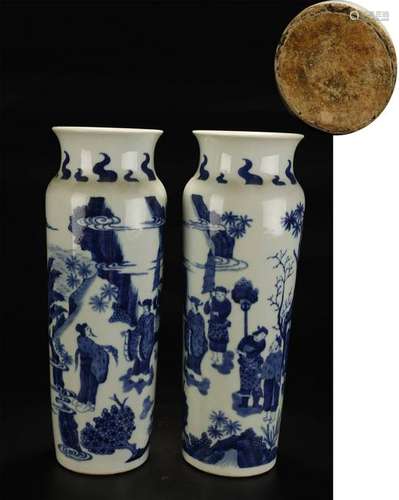 PAIR OF BLUE/WHITE VASES/FIGURES