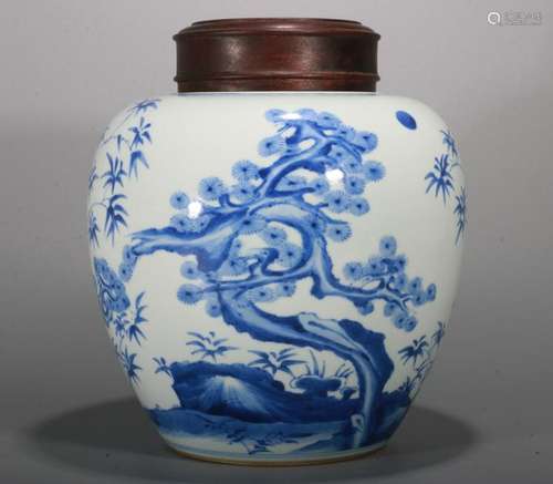 A BLUE/WHITE GINGER JAR W/WOODEN LID