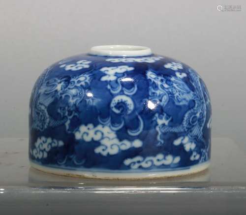 A BLUE/WHITE SCHOLAR TABLE WATER POT