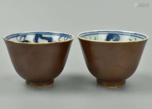 Pair of Chinese Brown, & Blue & White Cups,19th C.