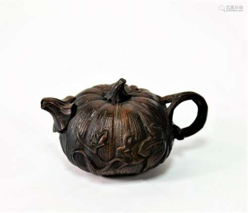 Chinese Qing Dynasty wood carving Tea Pot