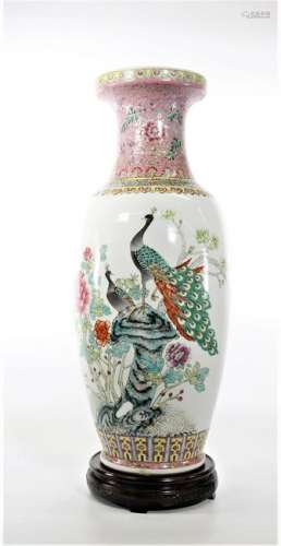 Large Chinese Qing Dynasty Famille Rose Porcelain Vase