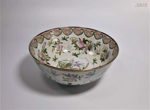 Large Chinese Qing Dynasty Porcelain Bowl