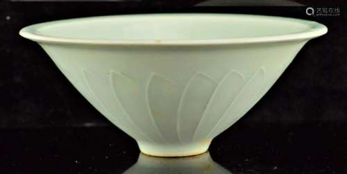 Chinese Song Dynasty Green Glaze Douli Porcelain Bowl
