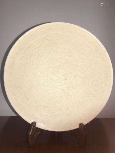 Chinese Song Dynasty Ding Kiln White Glaze Carved