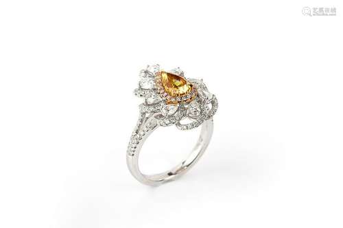 18K  Orange diamond Ring