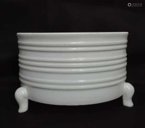 Northern Song Ding kiln white glazed convex string