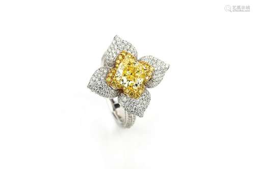 18K Yellow DiamondRing