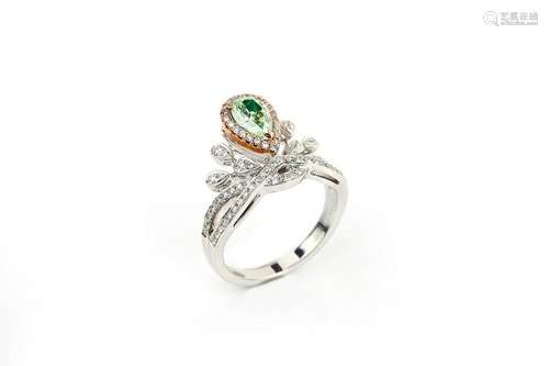 18K  Green diamond Ring