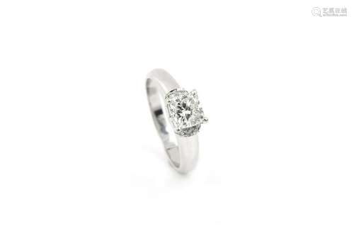 18K White DiamondRing