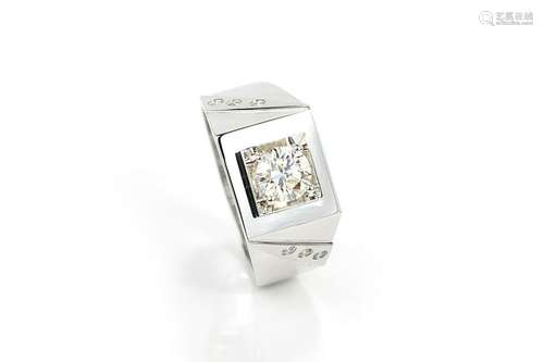 18K Diamond Ring