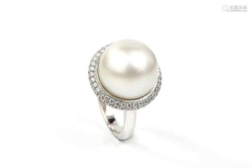18K Australia White Pearl Ring