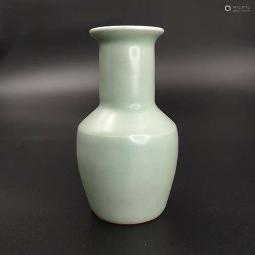 Chinese Song Dynasty Longquan Celadon Paper Mallet