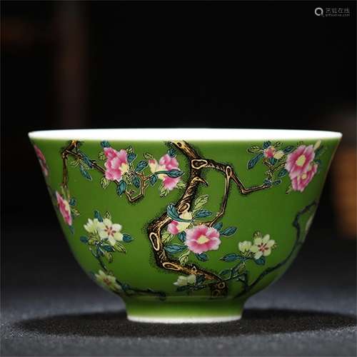 A FINE CHINESE ENAMEL GREEN GLAZE FLOEWR CUP