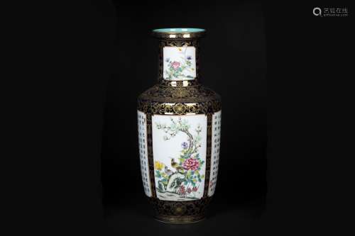 A CHINESE PORCELAIN GOLE PAINTED FLOWER BIRD VASE