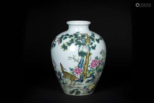 A CHINESE PORCELAIN FAMILLE ROSE CRANE AND DEAR JAR