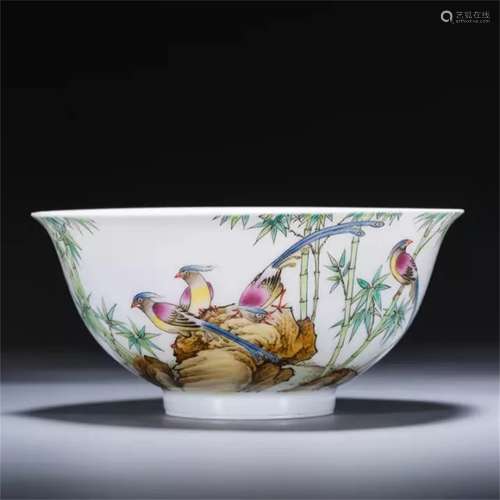 A CHINESE PORCELAIN FLOWER AND BIRD FIGURES BOWL